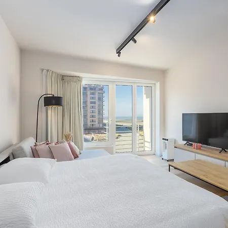 Stylish With Sea View, Cleaning Included شقة ميدل كيرك